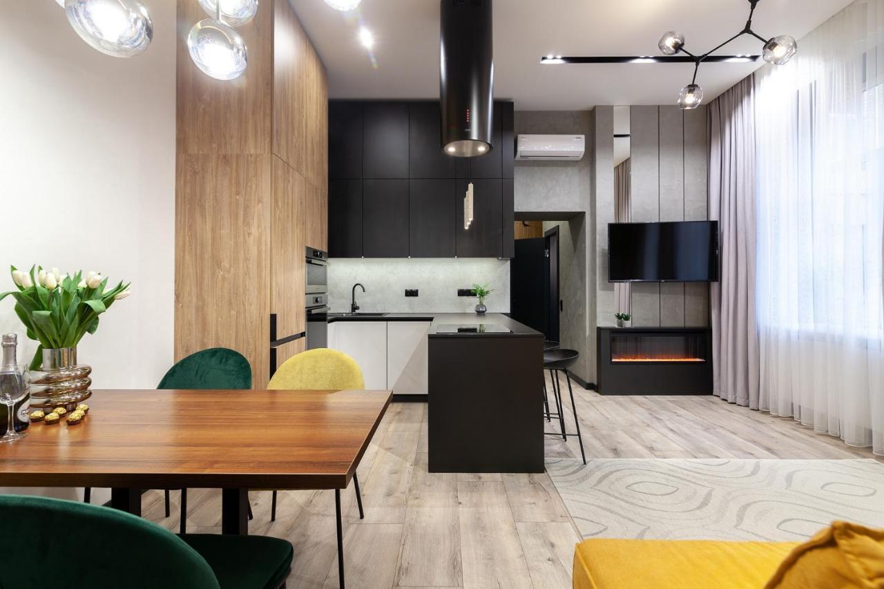 Royal Vip Apartment On Leontovicha 5 리비프 외부 사진