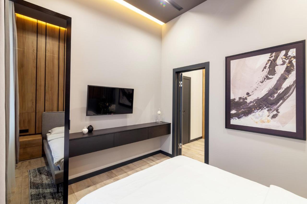 Royal Vip Apartment On Leontovicha 5 리비프 외부 사진