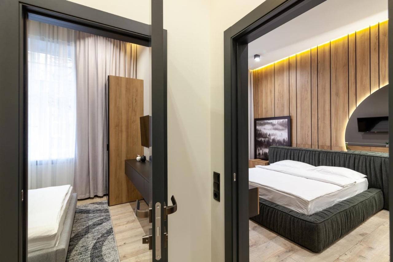 Royal Vip Apartment On Leontovicha 5 리비프 외부 사진