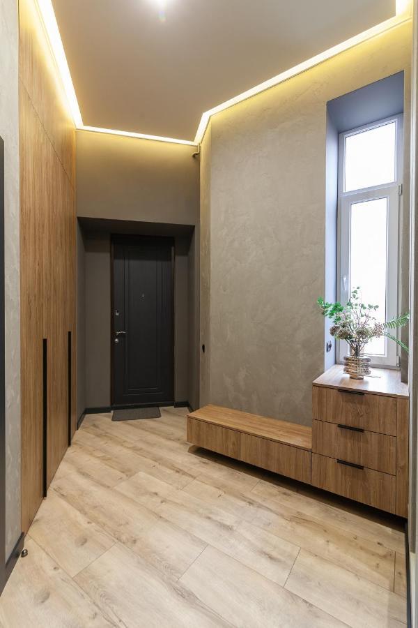 Royal Vip Apartment On Leontovicha 5 리비프 외부 사진